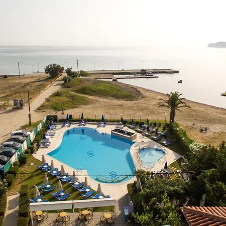 3 Brothers Hotel Sidari ホテル