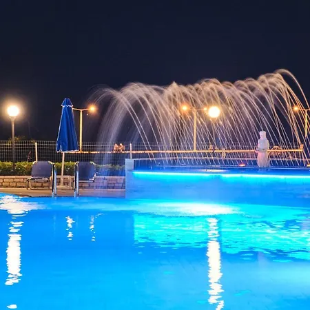 3 Brothers Hotel Sidari ホテル 2*