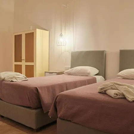 3 Brothers Hotel Sidari ホテル
