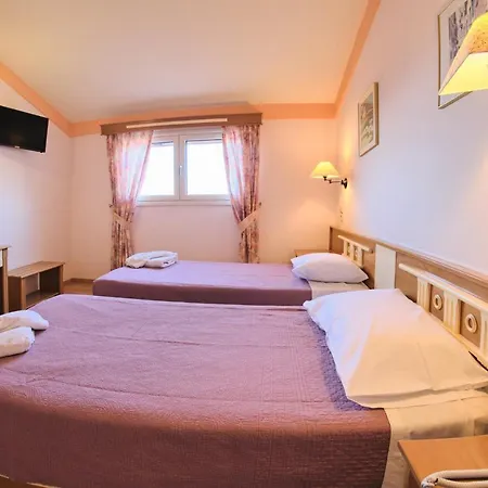 ホテル 3 Brothers Hotel Sidari 2*