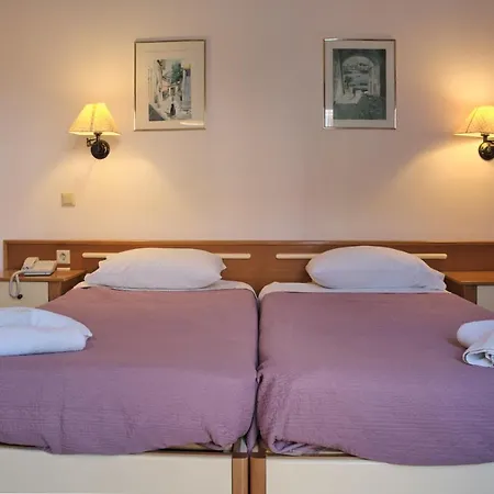 ホテル 3 Brothers Hotel Sidari 2*