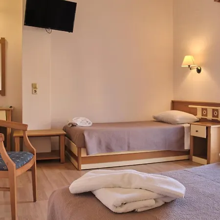 3 Brothers Hotel Sidari シダリオン