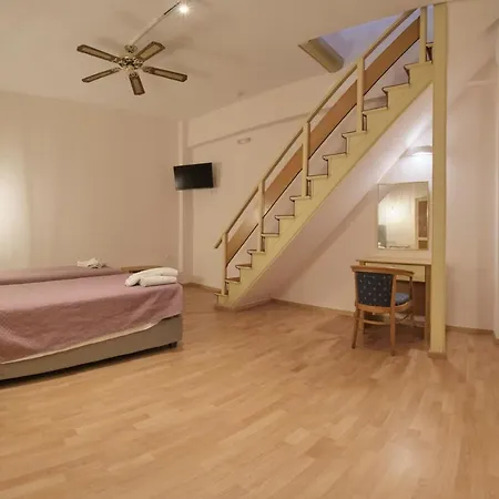 ホテル 3 Brothers Hotel Sidari 2*
