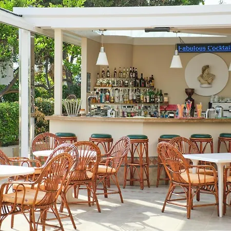 ホテル 3 Brothers Hotel Sidari