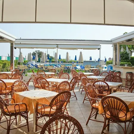 ホテル 3 Brothers Hotel Sidari シダリオン