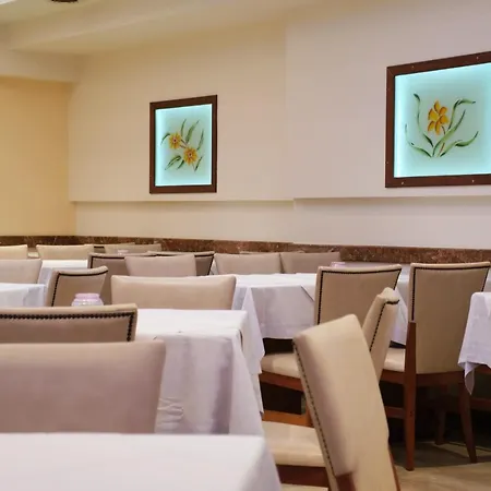 ホテル 3 Brothers Hotel Sidari